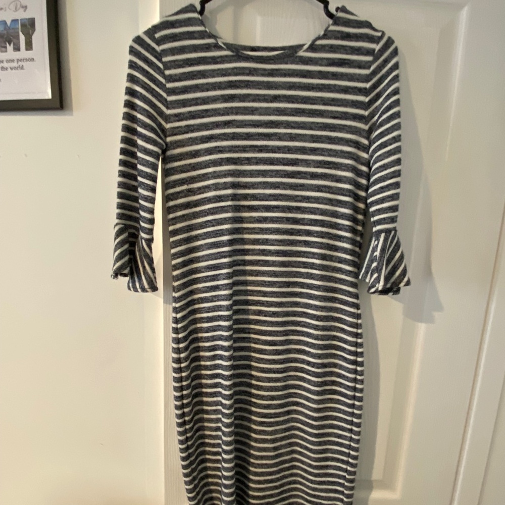 Banana republic quart sleeve mid length dress